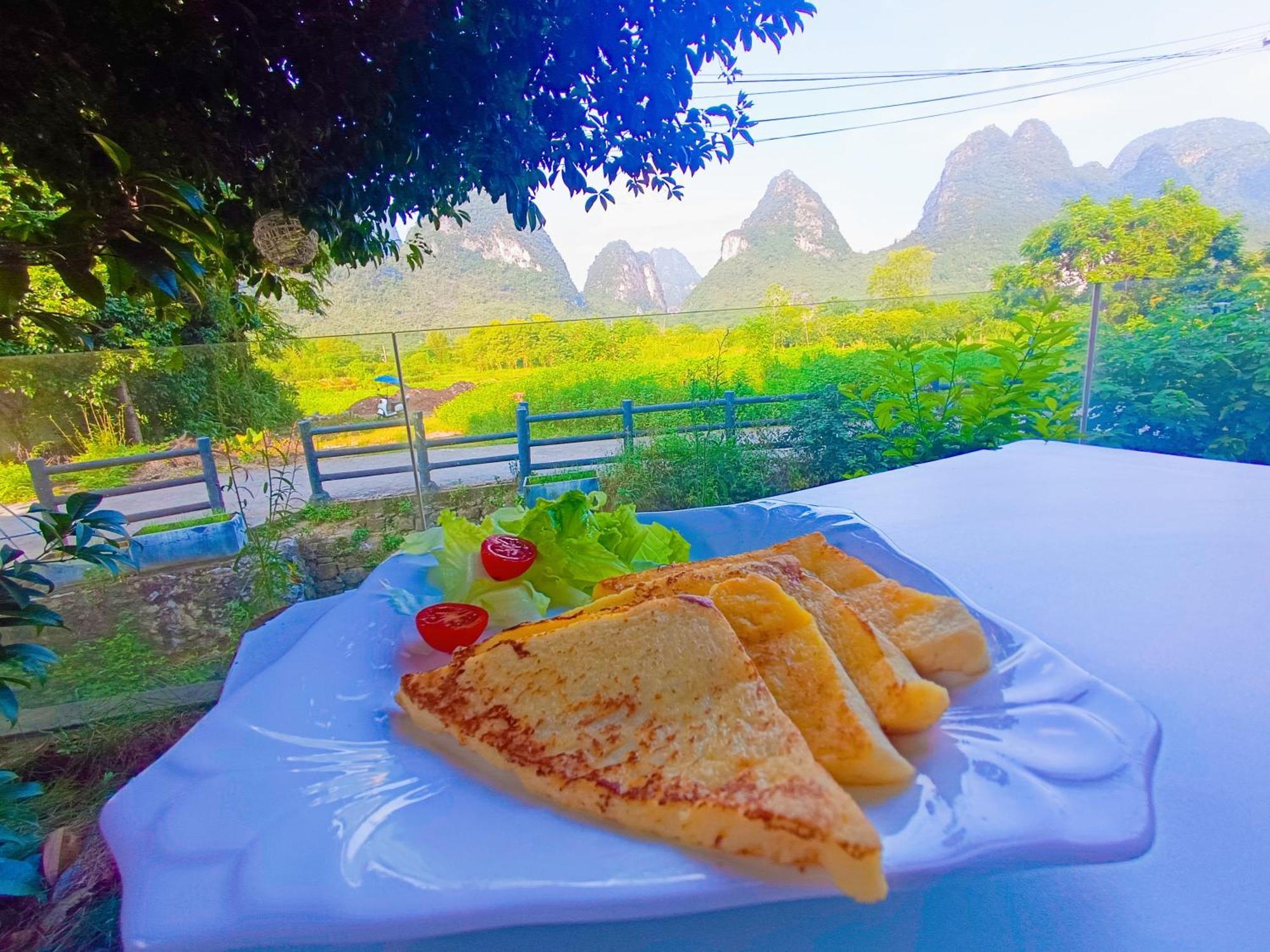 Yangshuo Fortune Lake Inn- One Way Free Pick Up From Airport Or Ts Over 3 Nights エクステリア 写真