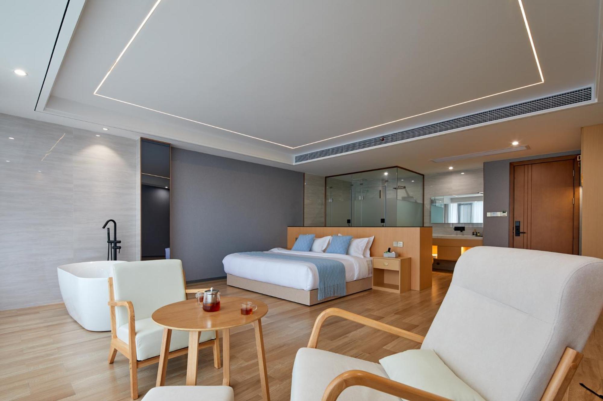 Yangshuo Fortune Lake Inn- One Way Free Pick Up From Airport Or Ts Over 3 Nights エクステリア 写真