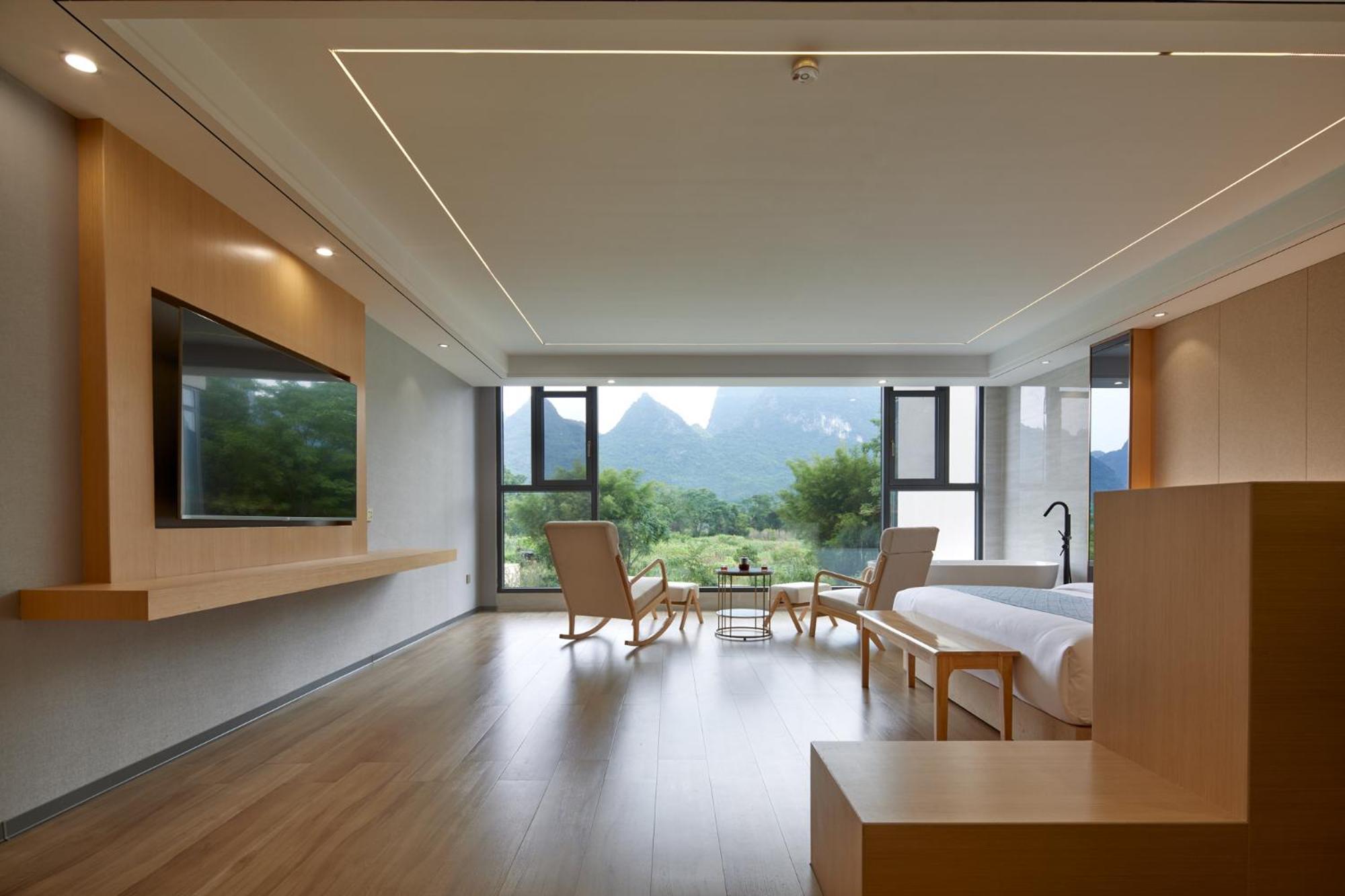 Yangshuo Fortune Lake Inn- One Way Free Pick Up From Airport Or Ts Over 3 Nights エクステリア 写真