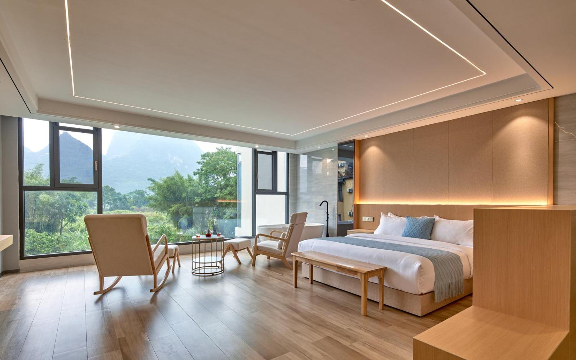 Yangshuo Fortune Lake Inn- One Way Free Pick Up From Airport Or Ts Over 3 Nights エクステリア 写真