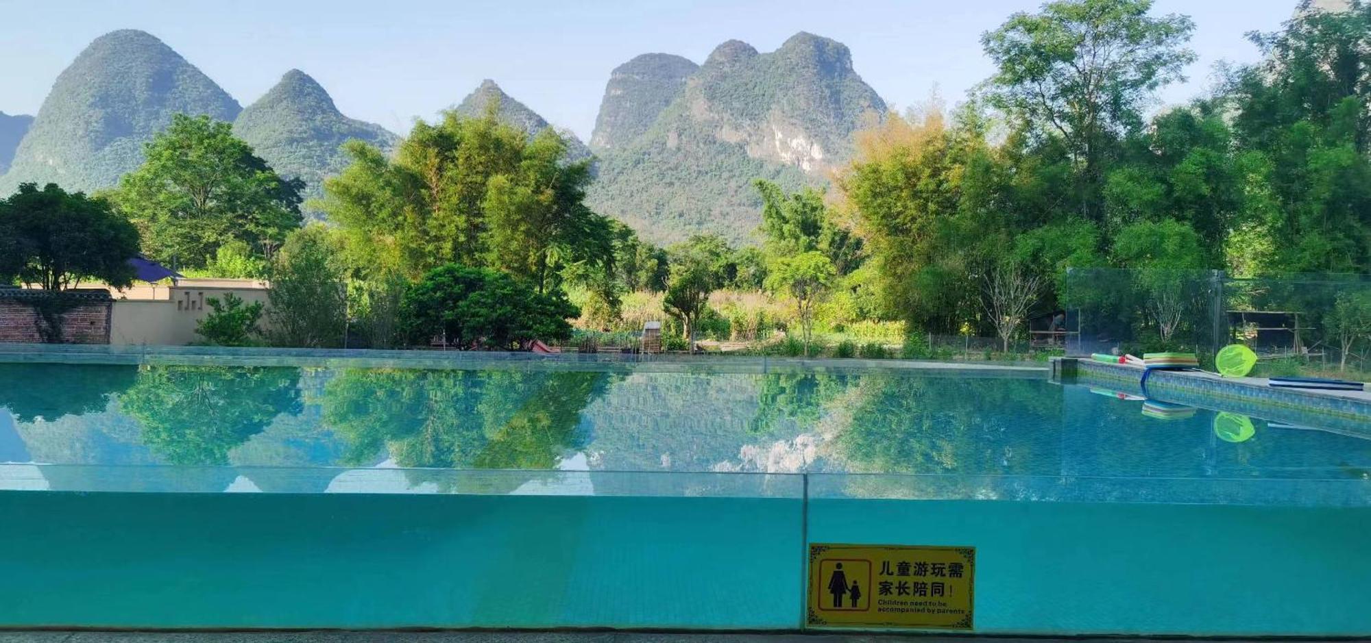 Yangshuo Fortune Lake Inn- One Way Free Pick Up From Airport Or Ts Over 3 Nights エクステリア 写真