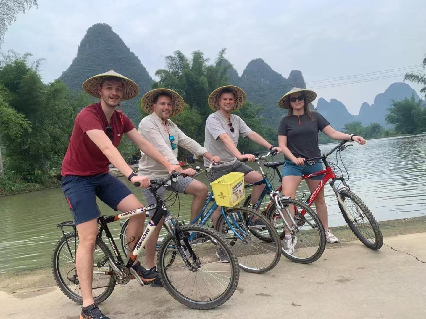 Yangshuo Fortune Lake Inn- One Way Free Pick Up From Airport Or Ts Over 3 Nights エクステリア 写真