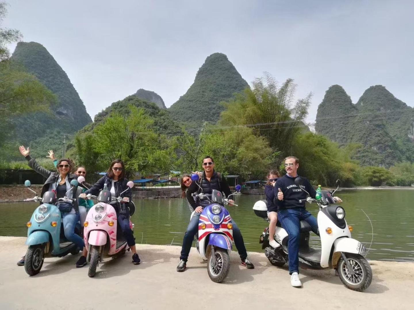 Yangshuo Fortune Lake Inn- One Way Free Pick Up From Airport Or Ts Over 3 Nights エクステリア 写真