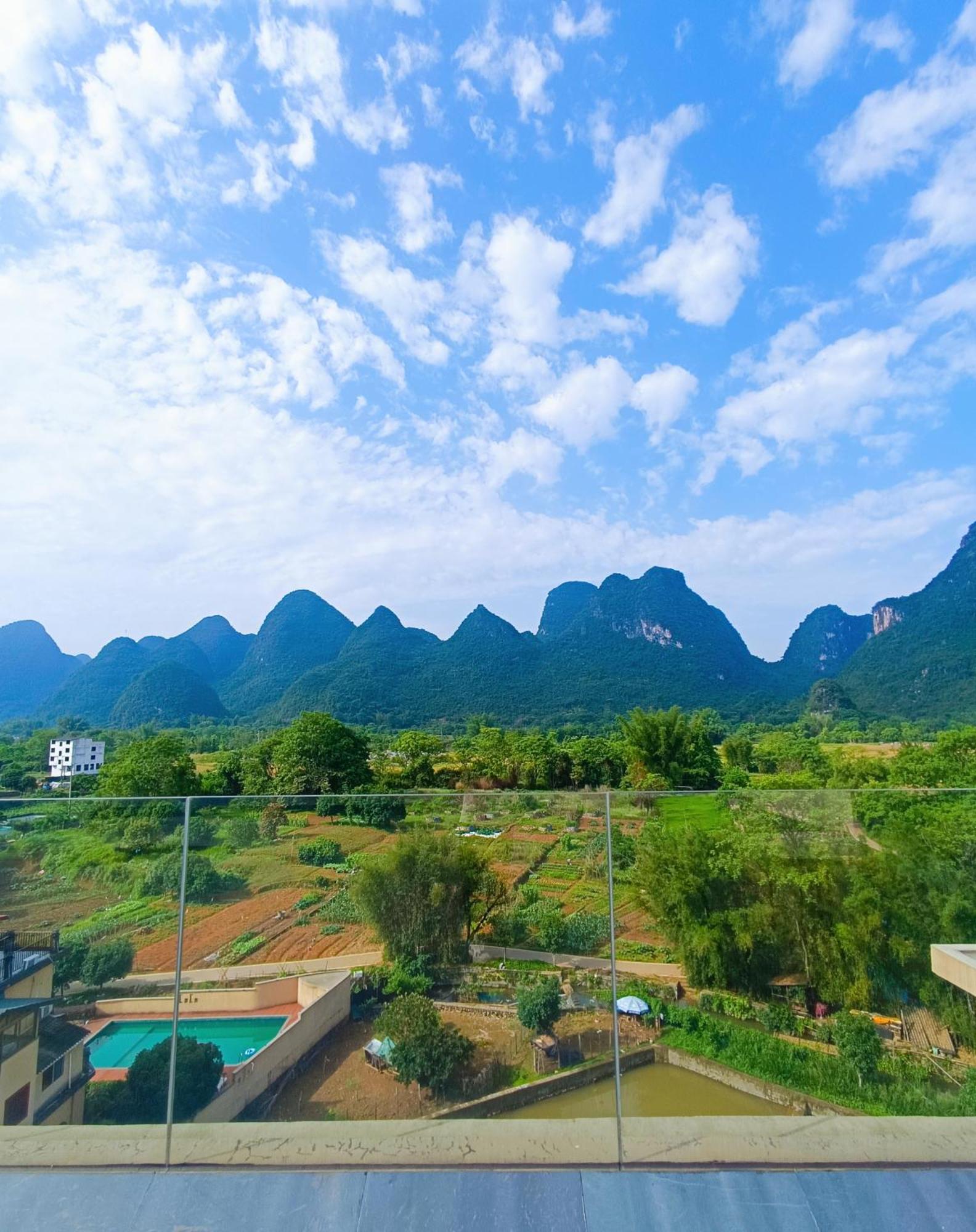 Yangshuo Fortune Lake Inn- One Way Free Pick Up From Airport Or Ts Over 3 Nights エクステリア 写真