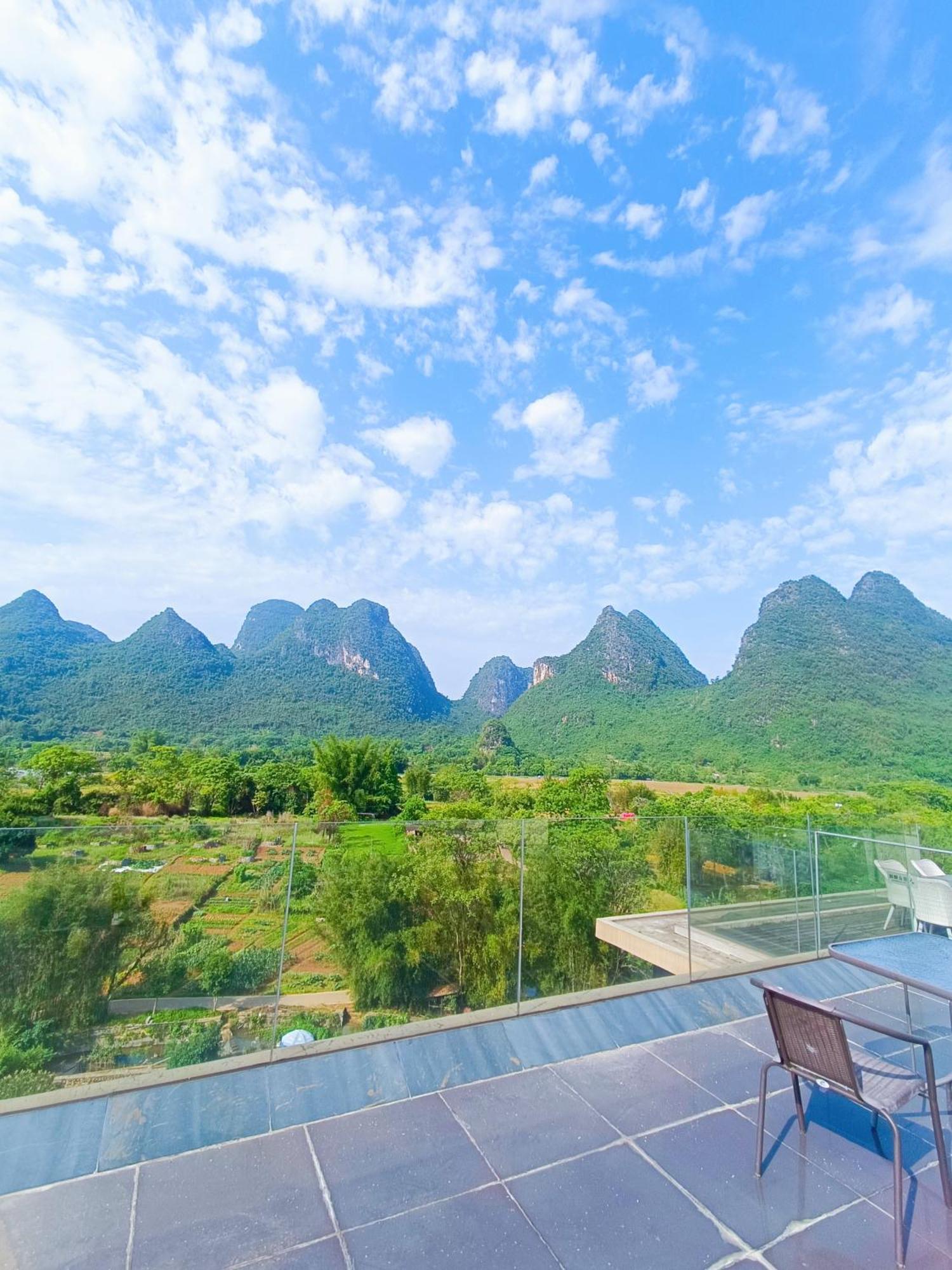 Yangshuo Fortune Lake Inn- One Way Free Pick Up From Airport Or Ts Over 3 Nights エクステリア 写真