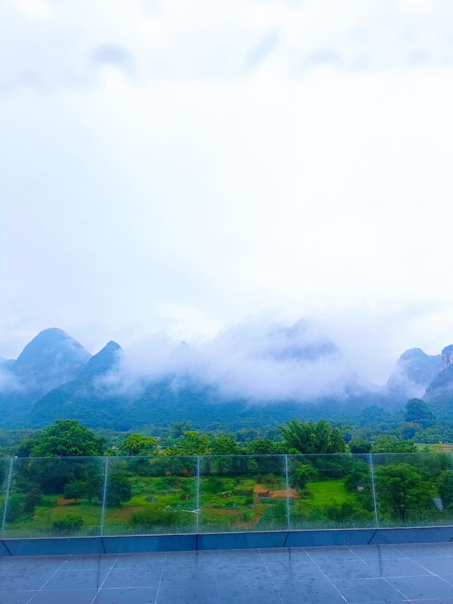 Yangshuo Fortune Lake Inn- One Way Free Pick Up From Airport Or Ts Over 3 Nights エクステリア 写真
